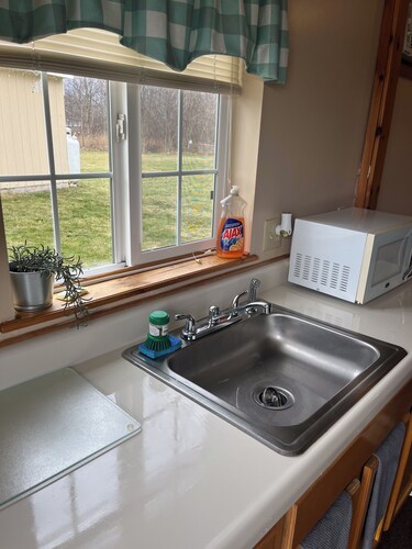 Cozy cabin in wonderful Fair Haven  with AC