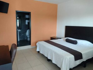 Quadruple Room | Free WiFi, bed sheets - Hotel Centro Valles  (Ciudad Valles)