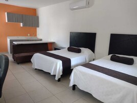 Studio | Free WiFi, bed sheets