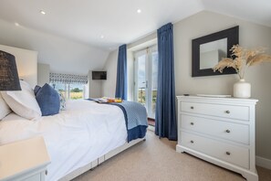 3 bedrooms, iron/ironing board, travel cot, free WiFi