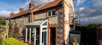 4 Malthouse Cottages - Thornham Norfolk, Pet Friendly, EV Charger