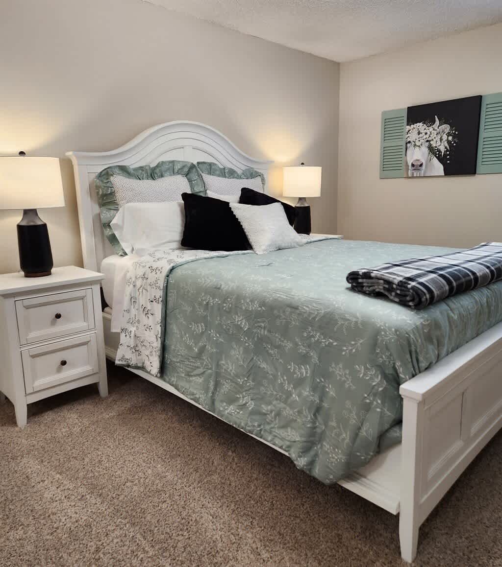 2 bedrooms, desk, iron/ironing board, free WiFi