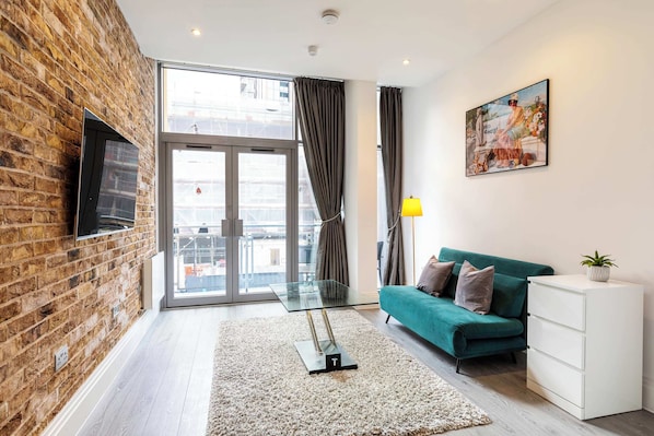 Basic Apartment | Interior