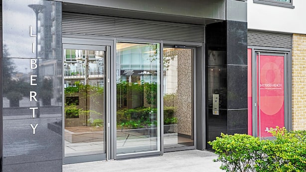 Basic Apartment | Exterior - Stylish Flat In Battersea Reach (London)