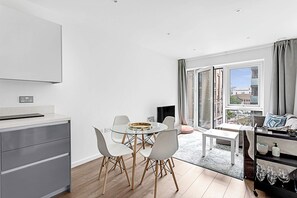 Appartamento Basic | Cucina privata | Frigorifero, forno, piano cottura, lavastoviglie