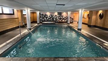 Piscine couverte, piscine chauffée