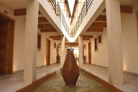 ์คํ ๋ค๋ ๋กํํธ | ํ
๋ผ์ค/ํํฐ์ค