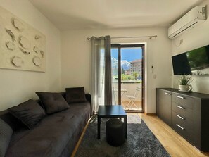 經典公寓, 陽台, 花園景觀 | 起居區