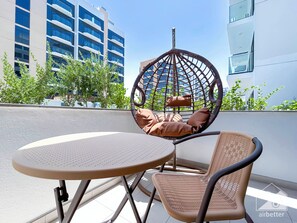 Apartment (0 Bedroom) | Balcony - Elegant Studio With Balcony on the Riviera Dubai (Dubai)