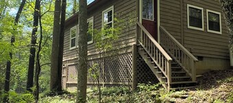 Godin's Get A Way,  Creekside cabin, Relax in Murphy, NC.  Close to everywhere!