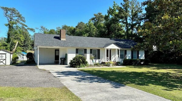 Unclassified image, 1 of 38, button