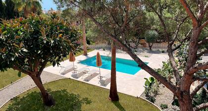 Tess Villa Olmos in M Laga