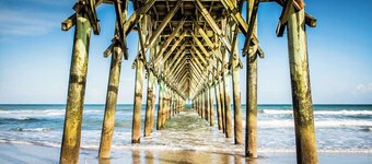 Cozy Beach Home w/ Fire Pit, Grill & Outdoor Swings—8 min from Surf City Pier!