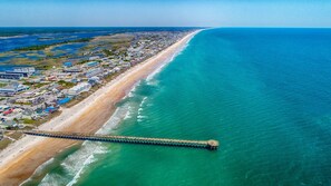 Beach nearby, sun loungers - Cozy Beach Home w/ Fire Pit, Grill & Outdoor Swings—8 min from Surf City Pier! (Hampstead)
