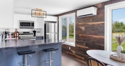 Dieppe Charm Suites, 3 BDRM, Close to Local Market