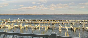 Lake Charlevoix Lakeview Escape