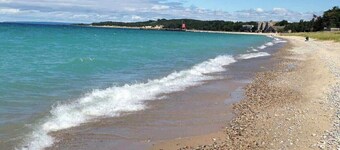 Lake Charlevoix Lakeview Escape