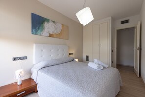 4 dormitorios, tabla de planchar con plancha, wifi gratis y ropa de cama