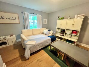 5 habitaciones, tabla de planchar con plancha, wifi y ropa de cama