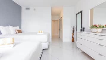 Departamento Elite, balcón, vista a la alberca | 3 habitaciones, muebles diferentes y espacio para trabajar con laptop