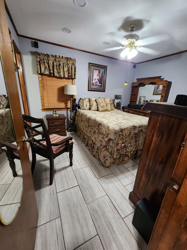 1 Schlafzimmer, WLAN, Bettwäsche