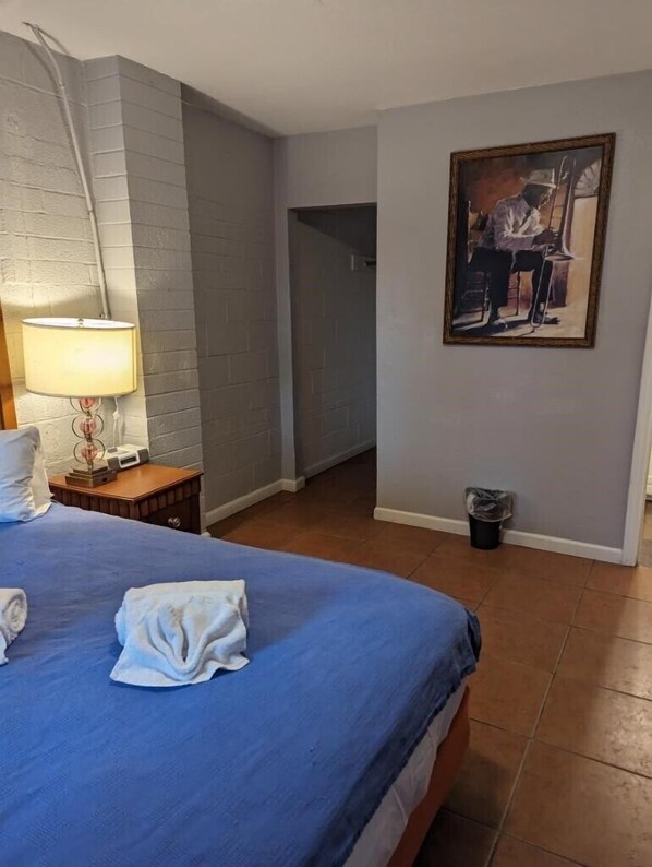 Standard Room | Iron/ironing board, free WiFi, bed sheets - Ingles Motel (Henderson)