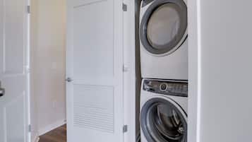Deluxe Apartment, Balcony | Laundry