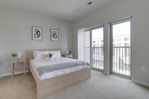 Apartemen Deluks, balkon | 2 kamar tidur, seprai premium, meja kerja, dan tirai kedap cahaya