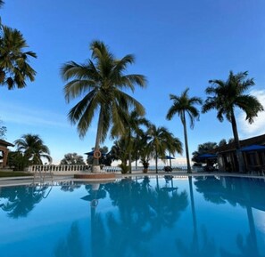 Pool - Basica Triple (Doradal)