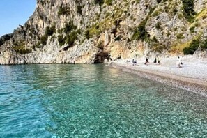 Beach - Scario villa with large garden. (Strazzari)