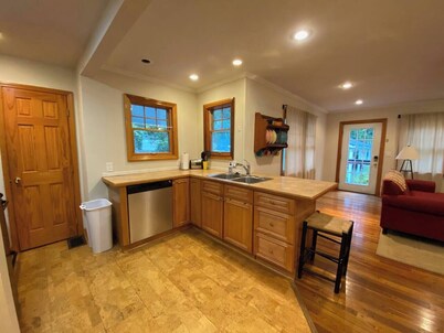 Clintonville Charmer | Walk to Great Restaurants!