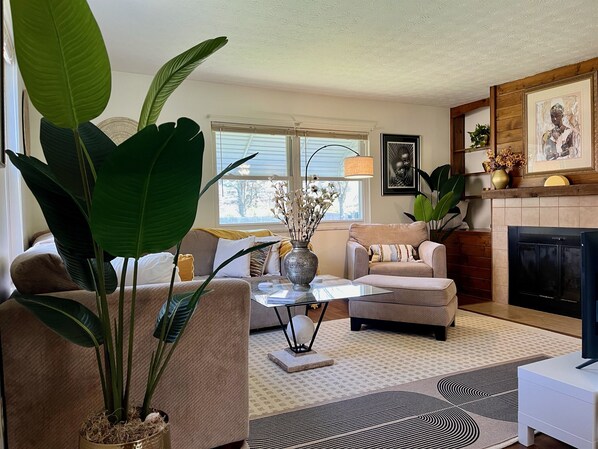 Smart TV - Westerville Comfort & Convenience (Westerville)