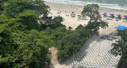 Apartamento Completo NO Guarujá - Praia DO Tombo - PÉ NA Areia