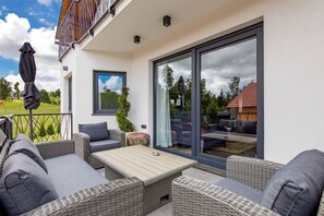 Terrace/patio - Villa "Bajer" with 5 bedrooms and wellness with jacuzzi, and outside pool. (Fužine)