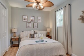 2 bedrooms, iron/ironing board, free WiFi, bed sheets - Cozy 2 BR 1BA with Kitchenettes and Private entrance (Augusta)