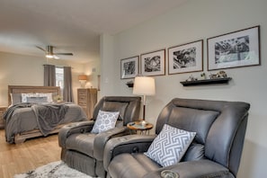 2 chambres, fer et planche à repasser, Wi-Fi gratuit, draps fournis