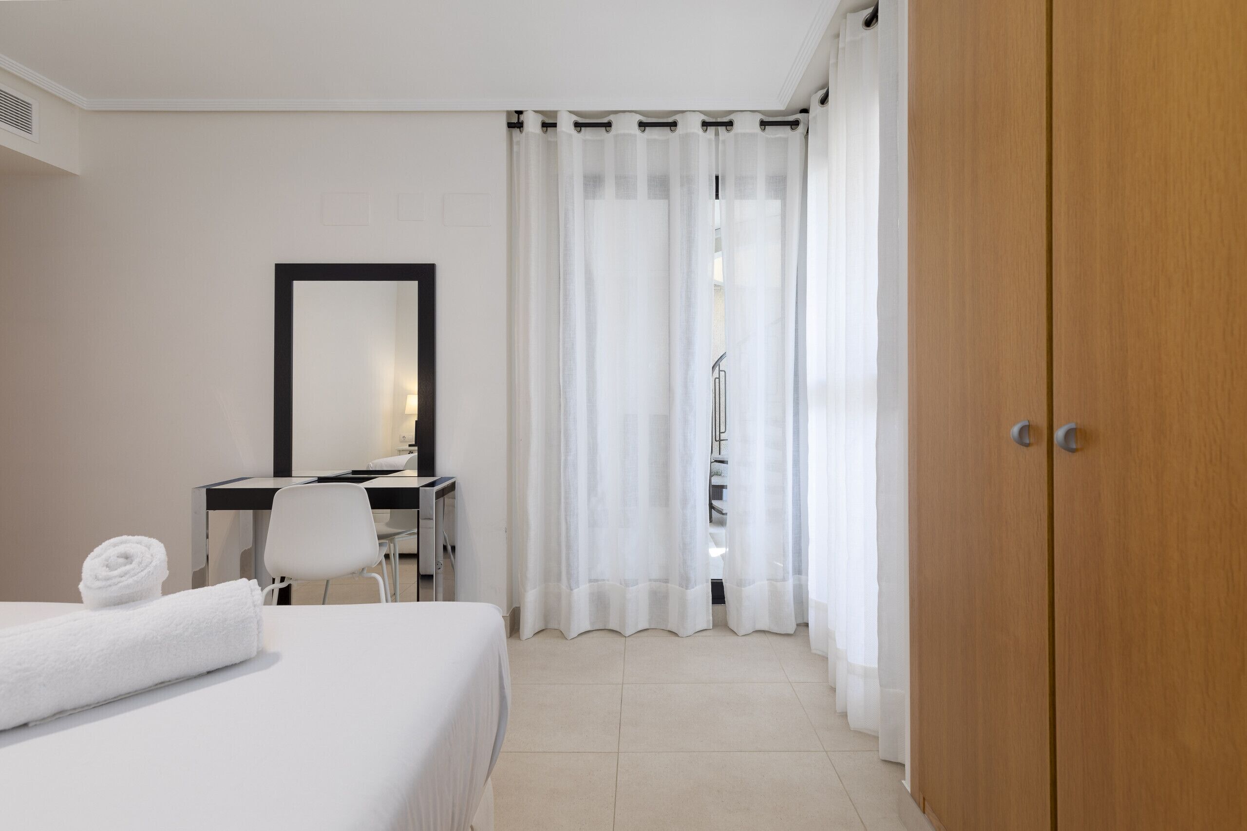 2 bedrooms, iron/ironing board, free WiFi, bed sheets