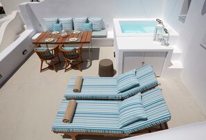 屋外ダイニングエリア