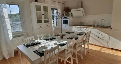 Comfortable Four Bedroom Apartment in Komen
