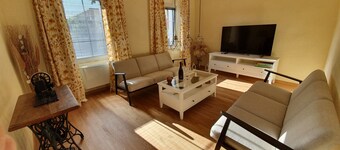 Comfortable Four Bedroom Apartment in Komen