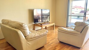 TV - Welcome to Getaway, Unit 20 Seafront Estate, located within a stunning complex right in the heart of (Jurien Bay)