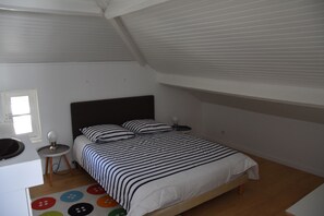 3 Schlafzimmer, Bügeleisen/Bügelbrett, kostenloses WLAN, Bettwäsche