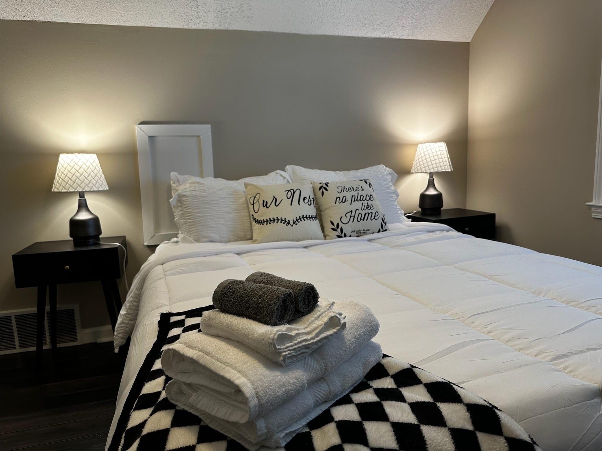 5 soverom, skrivebord, strykejern/-brett og wi-fi (inkludert)