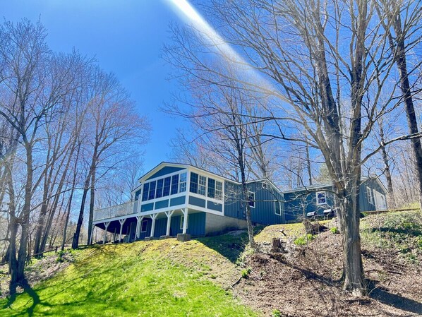 Exterior - The Riverside Treehouse (Arlington)