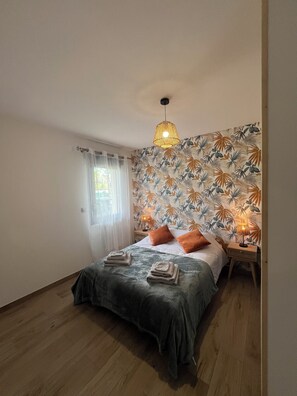 3 bedrooms, iron/ironing board, travel crib, free WiFi