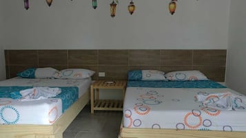 Habitación cuádruple Confort, vistas al jardín