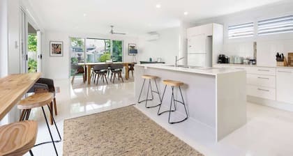 Ocean55 Mooloolaba Holiday Home