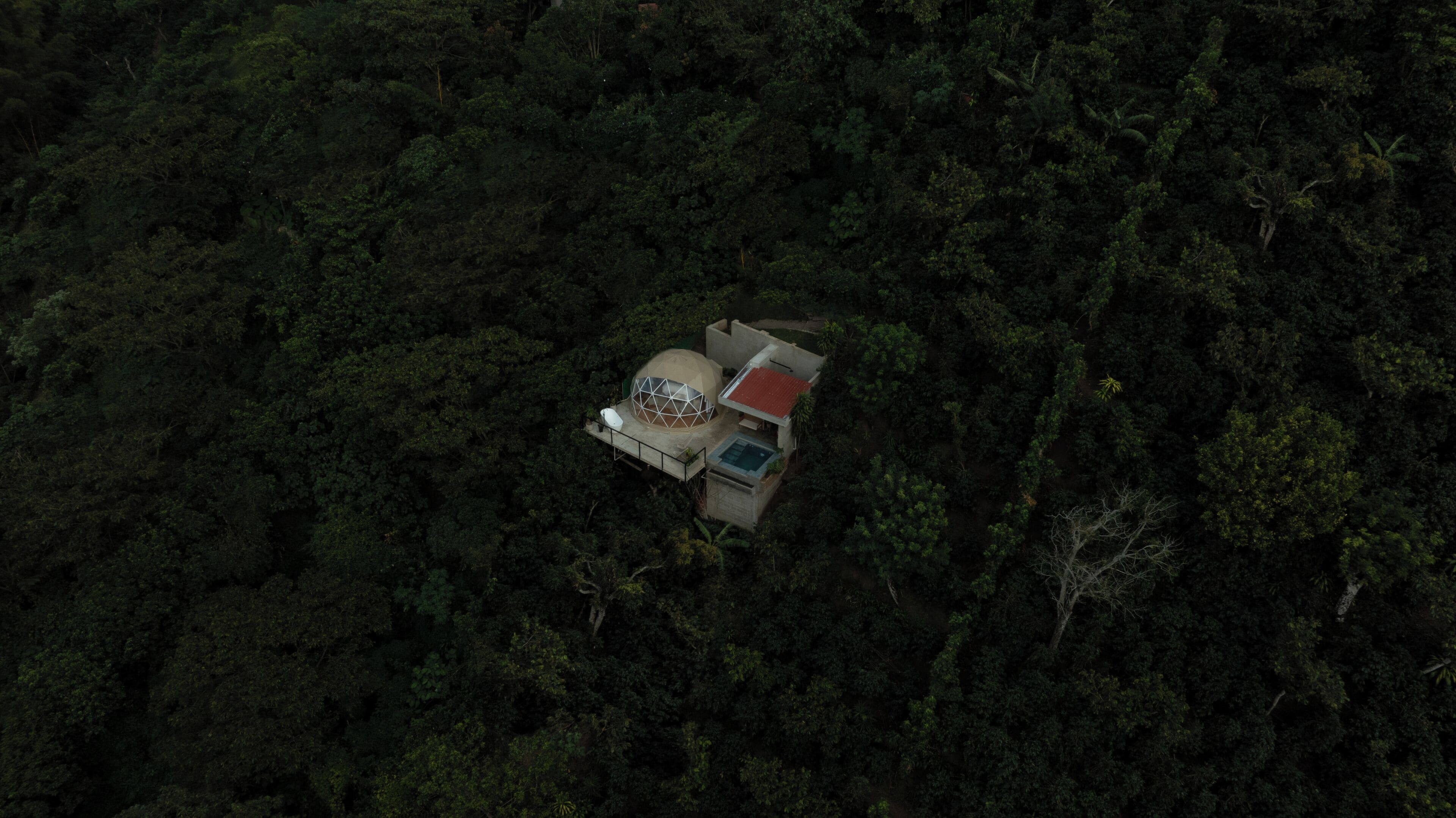 Comfort Room | Free WiFi