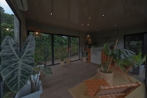Reception - Kafen Hotel (Juayua)