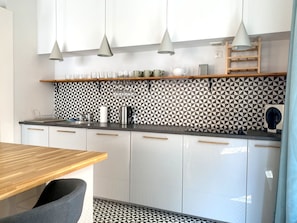 Design Apartment, Balcony, City View | Private kitchen